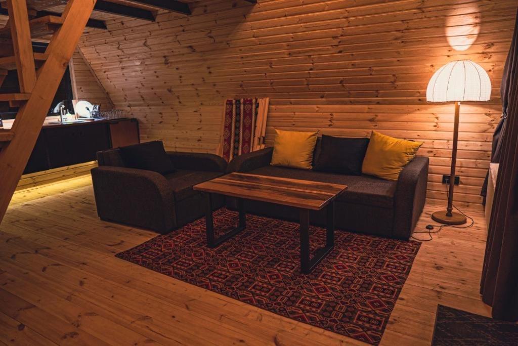 Villa Little Wood House Gergeti Kazbegi Exterior foto