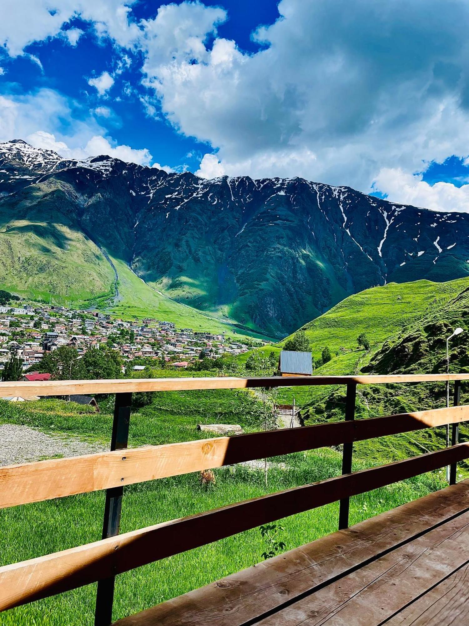 Villa Little Wood House Gergeti Kazbegi Exterior foto